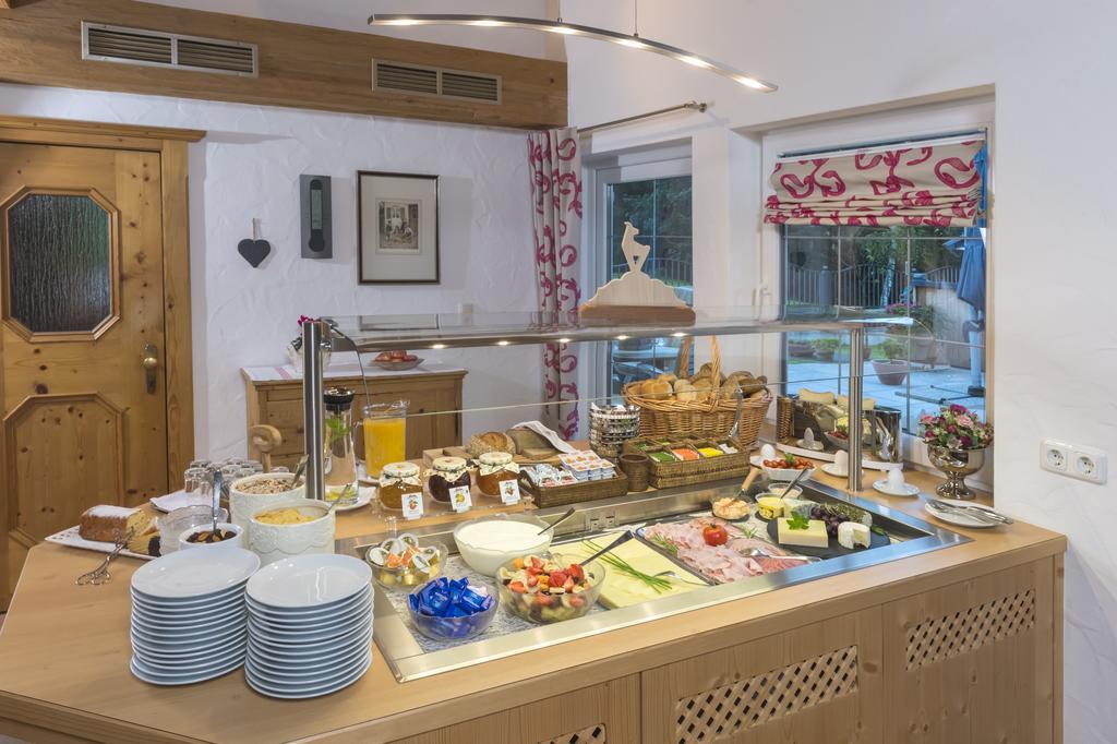 Hotel-Pension Heike Kitzbuhel Ngoại thất bức ảnh